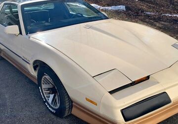 Pontiac Firebird 60.951 km 14.900 &euro; Mülheim 45481