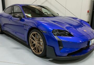 Porsche Taycan 9.950 km 198.889 &euro; Haan 42781