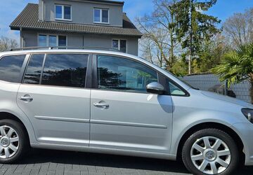 VW Touran 174.420 km 6.900 &euro; Dinslaken 46537