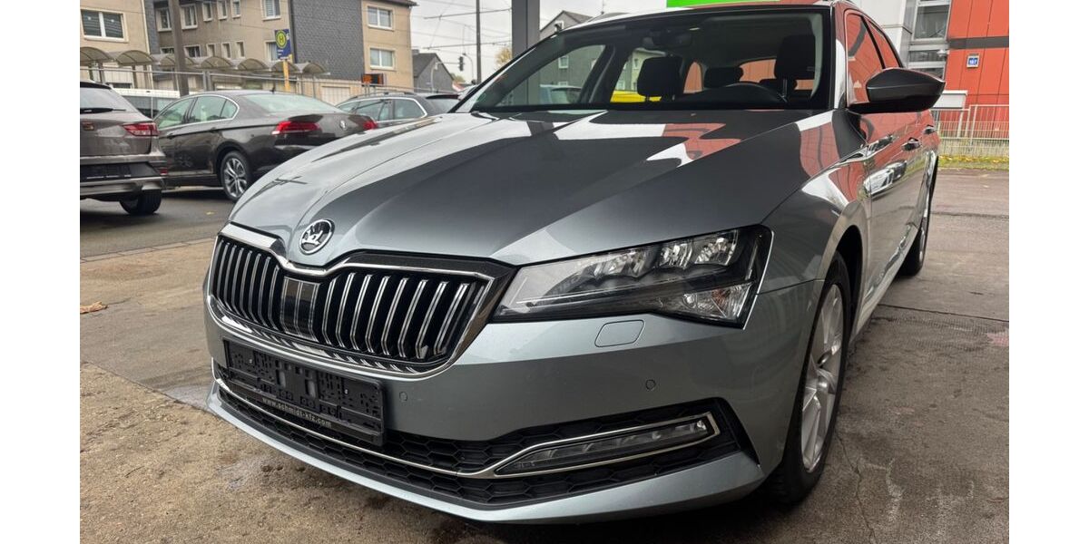 Skoda Superb 174.000 km 17.990 &euro; Mülheim/Ruhr 45475