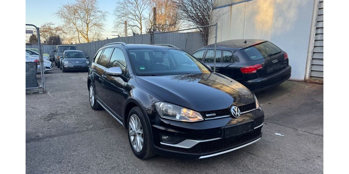 VW Golf 207.000 km 10.500 &euro; Essen 45143