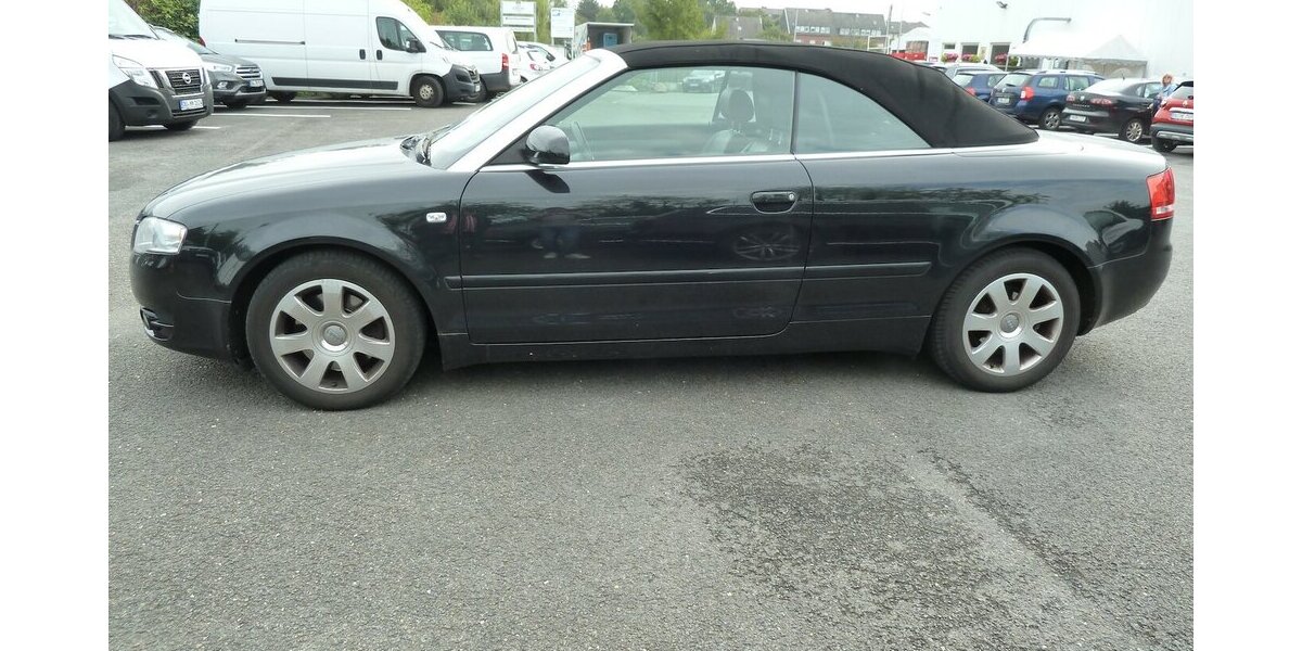 Audi A4 Cabrio 1.8 T Leder E-dach Navi kl. Mängel 161.000 km 3.900 &euro; Ratingen 40885