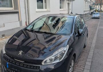 Peugeot 208 113.100 km 6.900 &euro; Marl 45768
