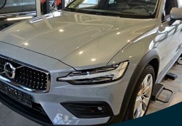 Volvo V60 Cross Country 24.059 km 39.450 &euro; Essen-Kray 45309