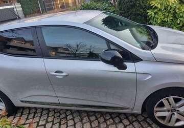 Renault Clio 72.000 km 9.999 &euro; Dinslaken 46535