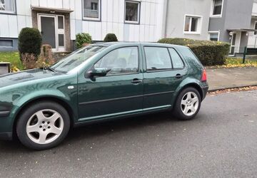 VW Golf 68.876 km 3.550 &euro; Duisburg 47055