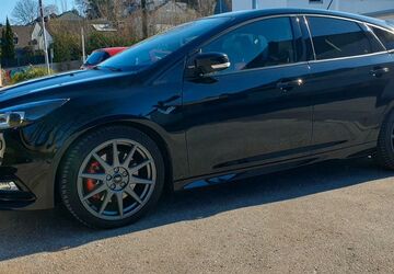 Ford Focus 193.000 km 10.299 &euro; Haan 42781