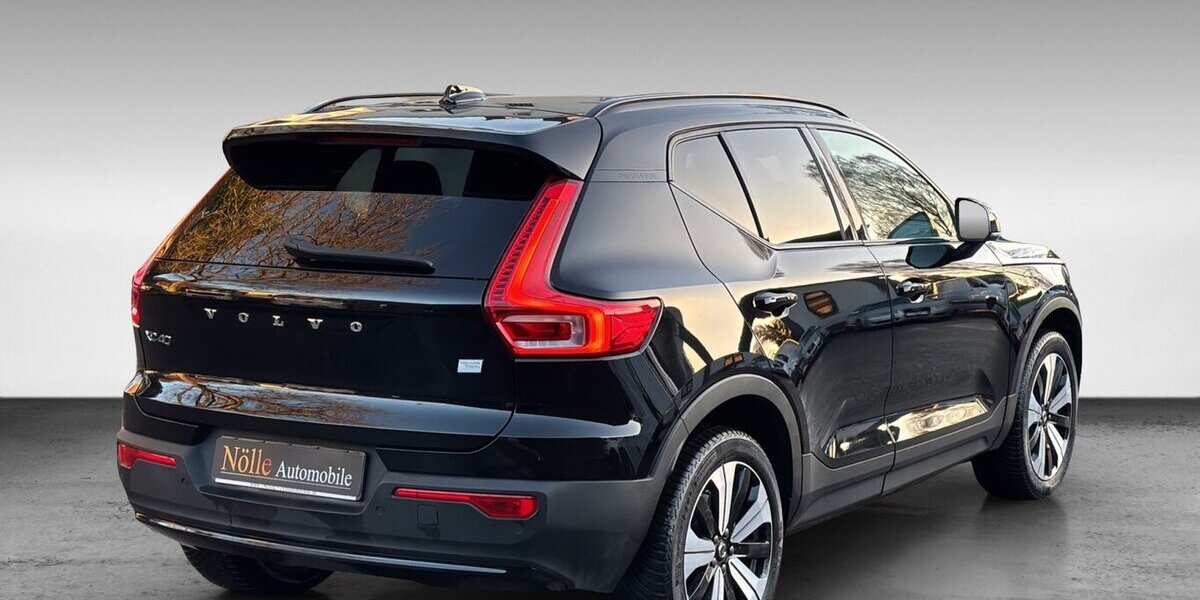 Volvo XC40 Plus Pure Electric AWD H&K Kamera LED StdHz 26.430 km 39.900 &euro; Wuppertal 42327