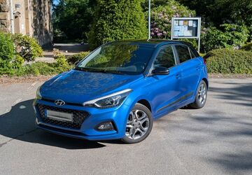 Hyundai i20 74.000 km 9.799 &euro; Essen 45239