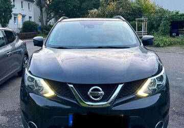 Nissan Qashqai 92.500 km 9.990 &euro; Essen 45145