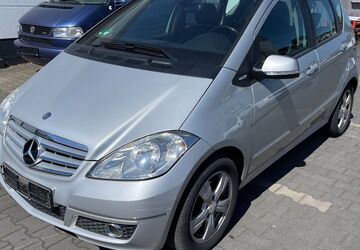 Mercedes-Benz A 180 204.000 km 2.250 &euro; Essen 45356