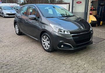 Peugeot 208 112.000 km 6.480 &euro; Essen 45141