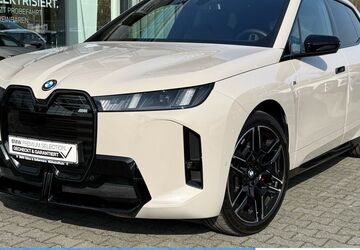 BMW iX 26.684 km 92.870 &euro; Mülheim 45472