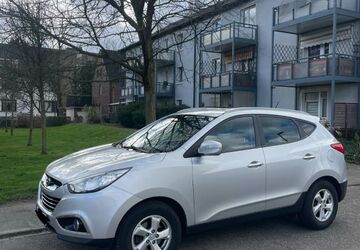 Hyundai ix35 151.300 km 6.900 &euro; Oberhausen 46149