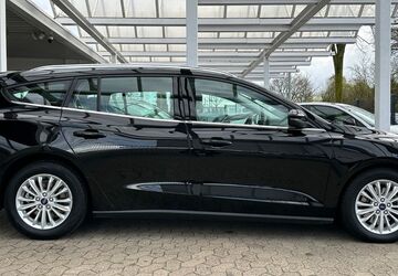 Ford Focus 122.000 km 13.950 &euro; Dinslaken 46539