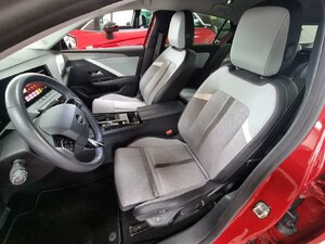 Opel Astra Business Elegance Plug-in-Hybrid AHK gr. Onb 43.080 km 20.980 &euro; HAAN 42781