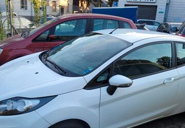 Ford Fiesta 98.260 km 3.900 &euro; Oberhausen 46149