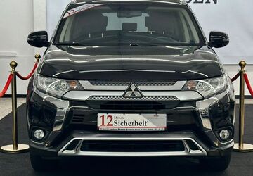 Mitsubishi Outlander 90.758 km 18.299 &euro; Oberhausen 46049
