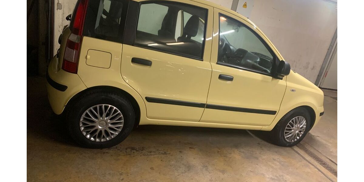 Fiat Panda 143.250 km 2.350 &euro; Wuppertal 42107