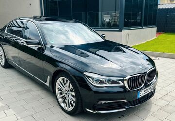 BMW 750 219.000 km 27.799 &euro; Essen 45147