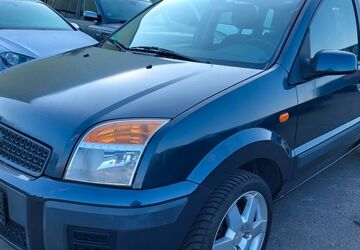 Ford Fusion 207.000 km 2.699 &euro; Moers 47441