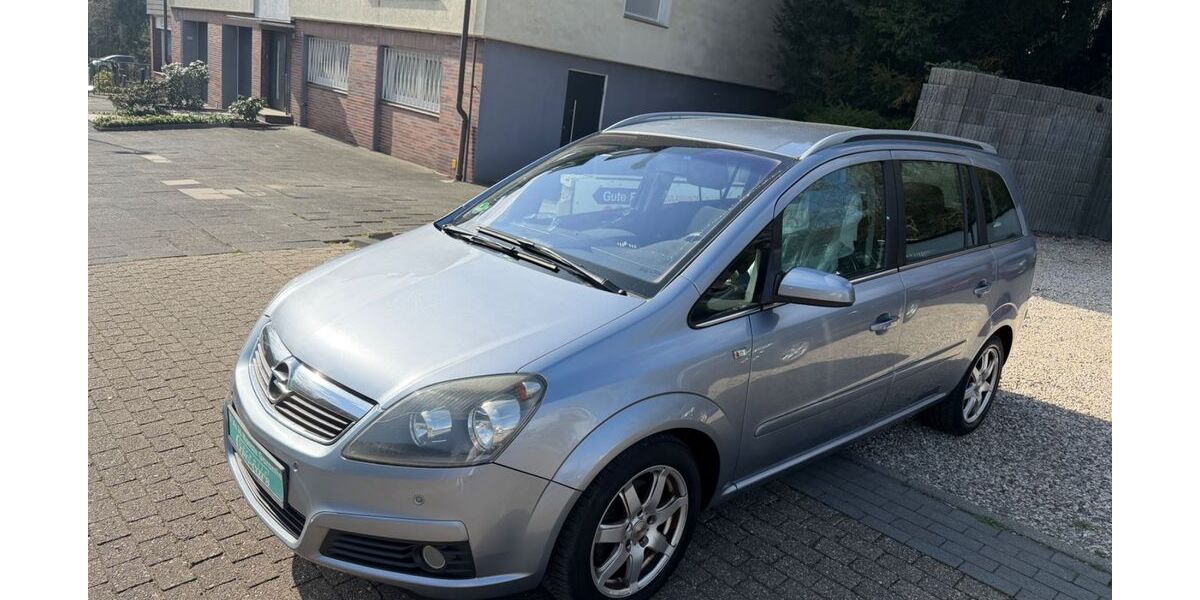 Opel Zafira 250.000 km 1.999 &euro; Essen 45147