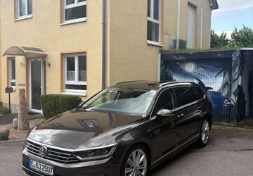 VW Passat Variant 155.000 km 15.500 &euro; Essen 45326