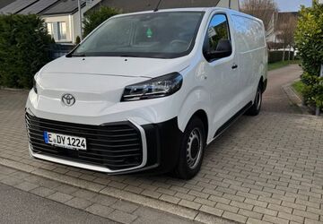 Toyota Proace (Verso) 12.098 km 28.999 &euro; Essen 45143