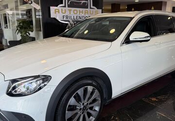Mercedes-Benz E 220 93.724 km 27.950 &euro; Essen 45139