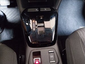 Opel Corsa e Edition SHZ Klimaaut. CARPLAY KAM 12.740 km 16.970 &euro; HAAN 42781