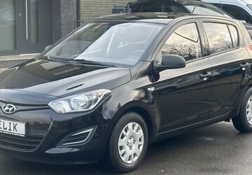 Hyundai i20 113.000 km 5.880 &euro; Duisburg 47138