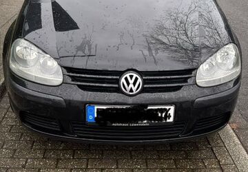 VW Golf 268.000 km 2.800 &euro; Essen 45326