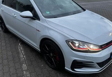 VW Golf 71.000 km 24.399 &euro; Recklinghausen 45665