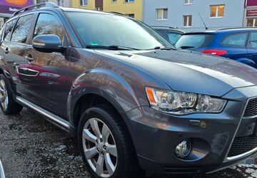 Mitsubishi Outlander 167.000 km 8.100 &euro; Essen 45144