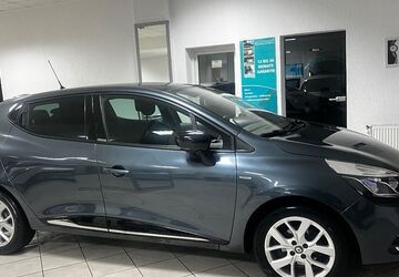 Renault Clio 102.458 km 8.999 &euro; Voerde 46562