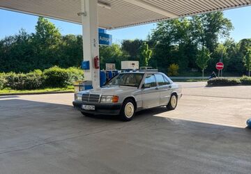 Mercedes-Benz 190 250.000 km 17.999 &euro; Essen 45149