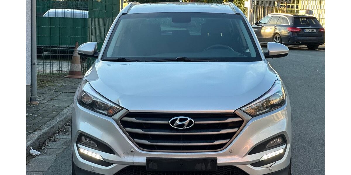 Hyundai TUCSON 245.597 km 9.499 &euro; Essen 45276