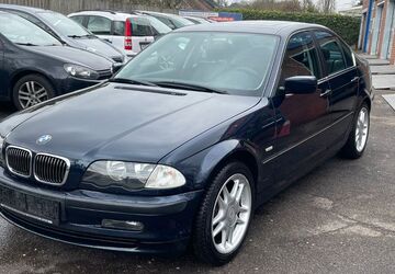 BMW 323 168.000 km 3.990 &euro; Moers 47445