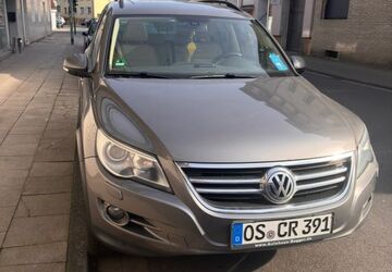 VW Tiguan 171.000 km 7.999 &euro; Essen 45357