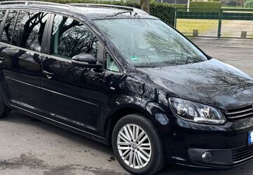 VW Touran 211.000 km 7.750 &euro; Marl 45770
