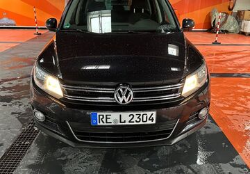 VW Tiguan 174.200 km 6.999 &euro; Recklinghausen 45665