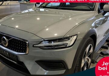 Volvo V60 Cross Country 33.506 km 36.450 &euro; Essen-Kray 45309