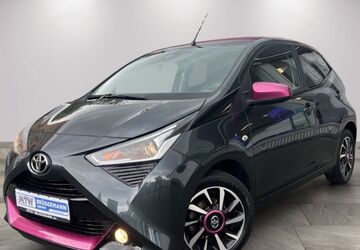 Toyota Aygo (X) 51.924 km 9.970 &euro; Essen 45145