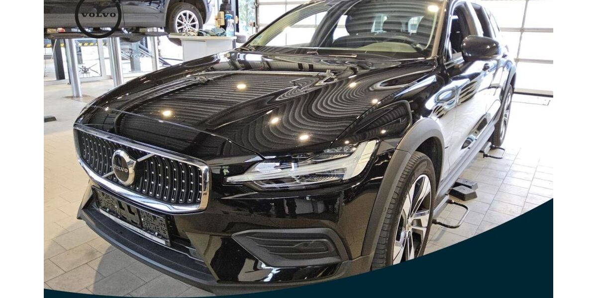 Volvo V60 Cross Country 37.341 km 35.980 &euro; Essen-Kray 45309