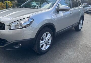 Nissan Qashqai+2 126.584 km 6.700 &euro; Gelsenkirchen 45888