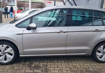 VW Golf Sportsvan 158.500 km 8.850 &euro; Essen 45307