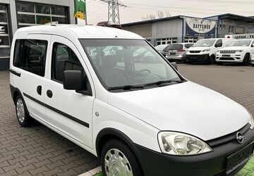 Opel Combo 89.000 km 2.890 &euro; Bottrop 46238