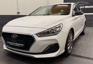 Hyundai i30 88.716 km 12.450 &euro; Moers 47441