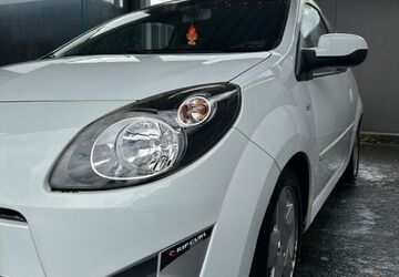 Renault Twingo 102.000 km 2.299 &euro; Essen 45277