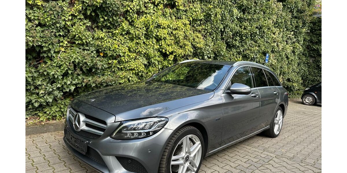 Mercedes-Benz C 300 173.700 km 17.990 &euro; Wuppertal 42281